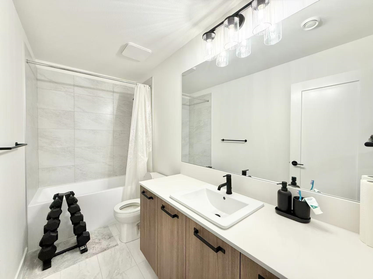 Powder Room Photo of 19682 75a Avenue, Langley, BC