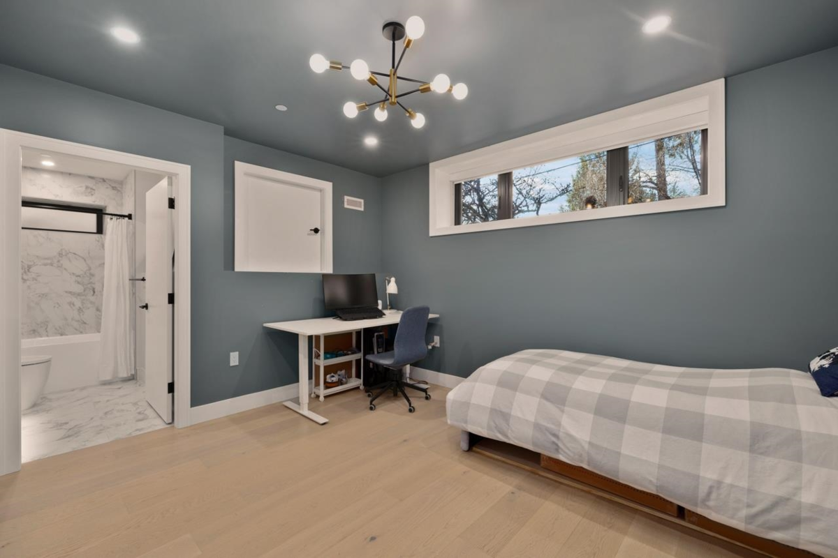 Garden / Landscaping Photo of 6408 Vine Street, Vancouver, BC