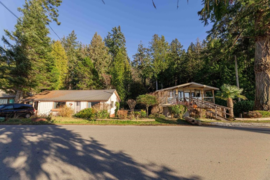 1618 Ocean Beach Esplanade, Gibsons, BC