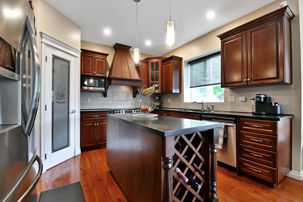 Primary Bathroom Photo of 2990 Whistle Drive, Abbotsford, BC
