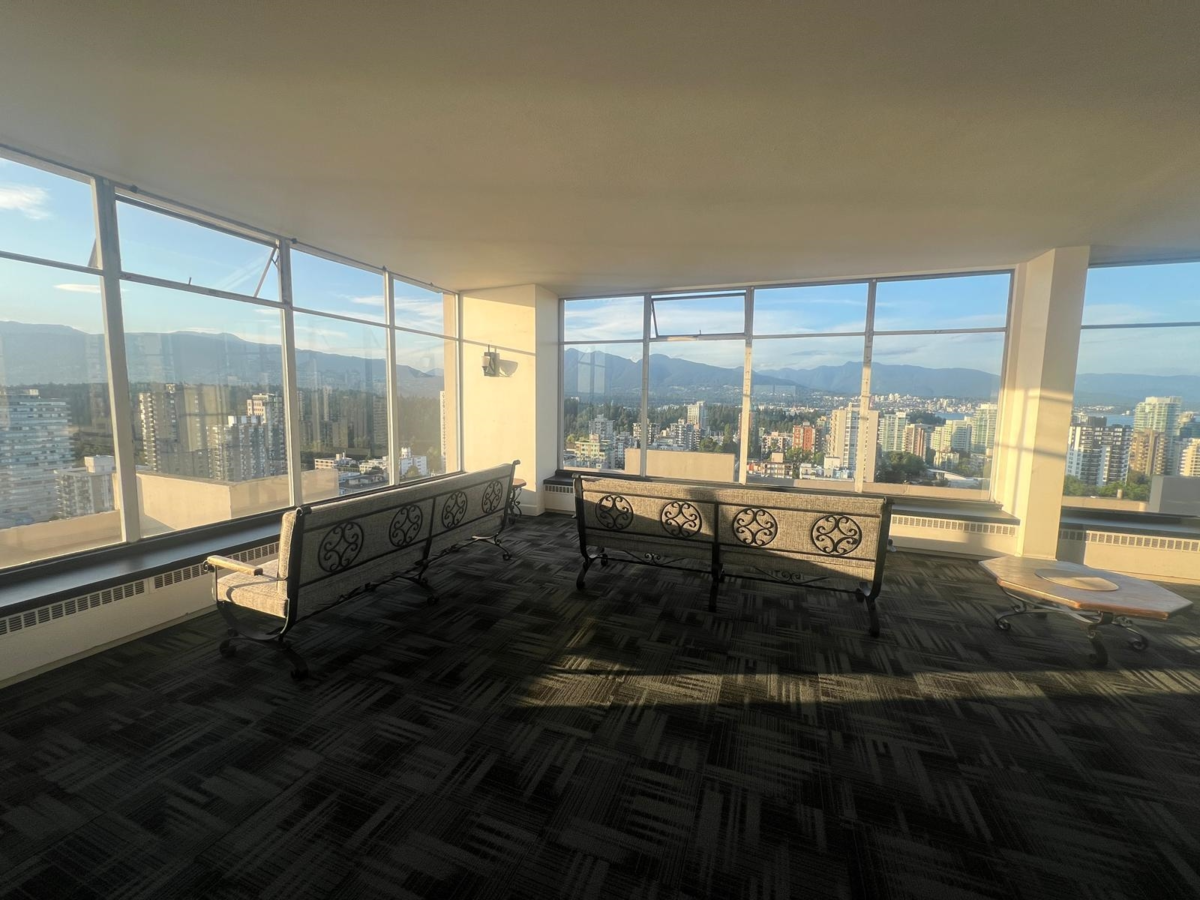 Family Room Photo of 501 1850 Comox Street, Vancouver, BC