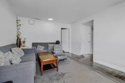 Entry Foyer Photo of 6721 132 Street Street, Surrey, BC