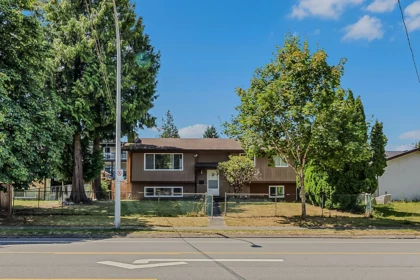 Swimming Pool Photo of 6721 132 Street Street, Surrey, BC
