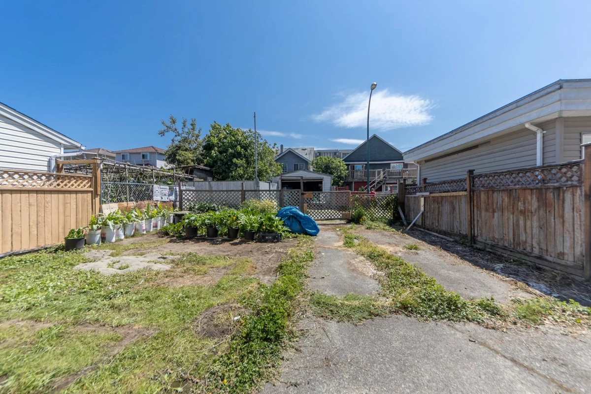 Breakfast Nook Photo of 4836 Clarendon Street, Vancouver, BC