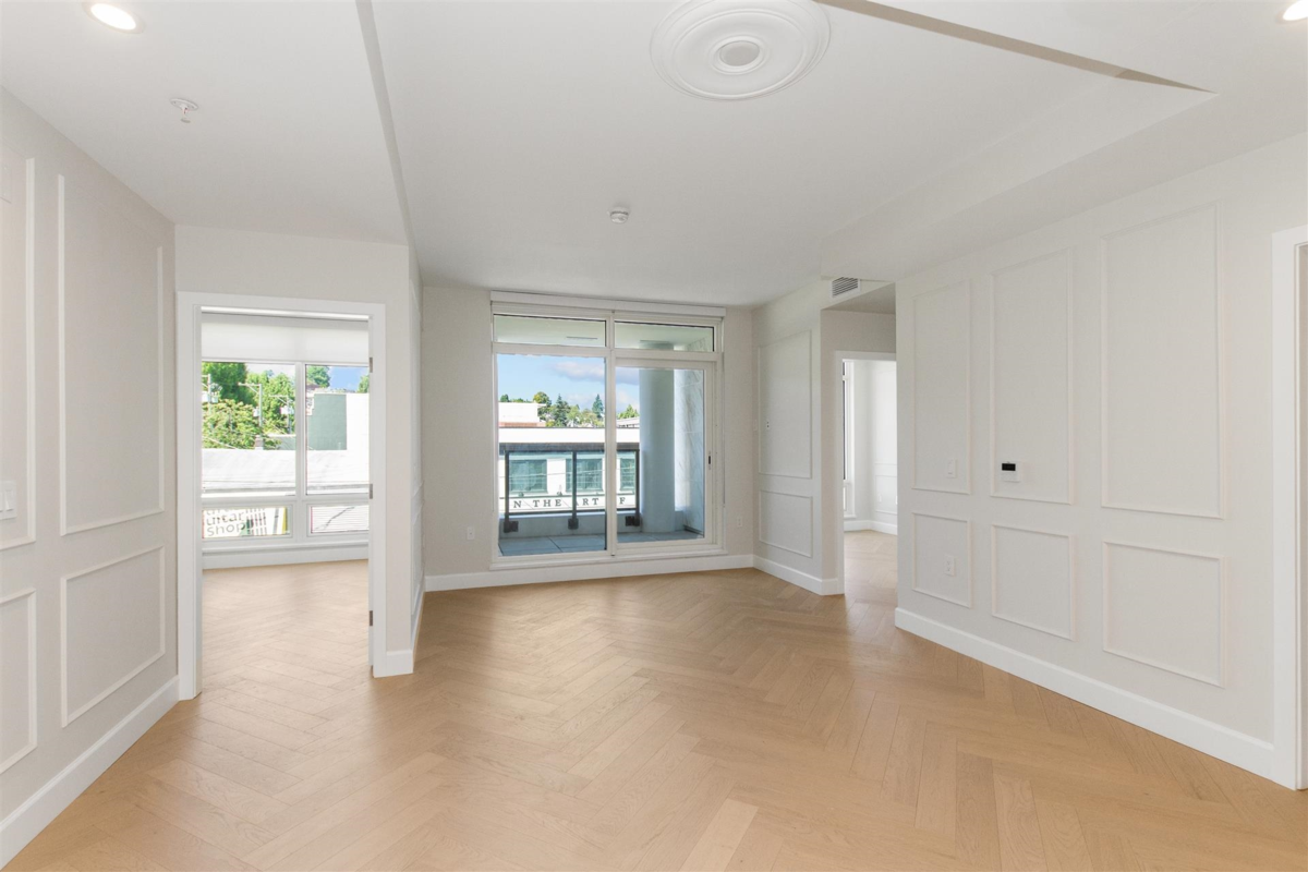 Living Room Photo of 308 3668 W 10th Avenue, Vancouver, BC