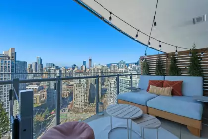 Hot Tub / Spa Photo of 2820 89 Nelson Street, Vancouver, BC