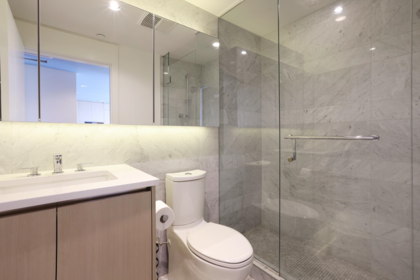 Powder Room Photo of 2820 89 Nelson Street, Vancouver, BC
