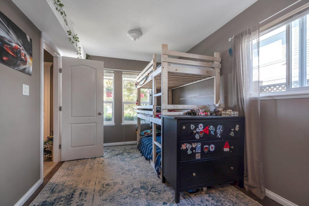 Dining Area Photo of 8412 Doerksen Drive, Mission, BC