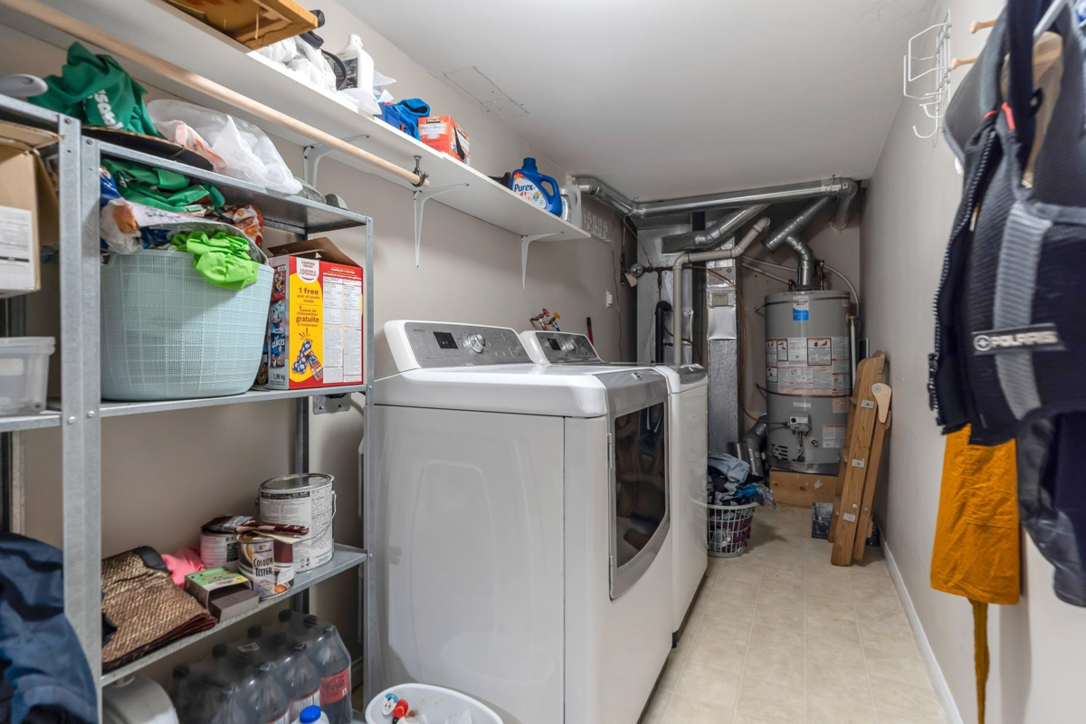 Kitchen Island Photo of 8412 Doerksen Drive, Mission, BC