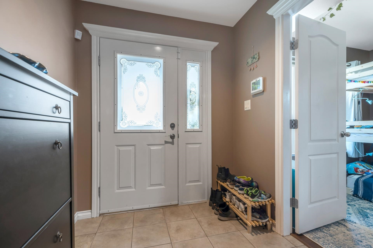 Living Room Photo of 8412 Doerksen Drive, Mission, BC