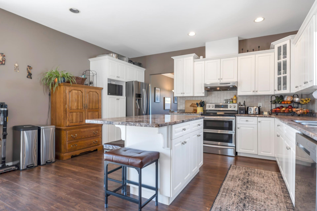 Powder Room Photo of 8412 Doerksen Drive, Mission, BC