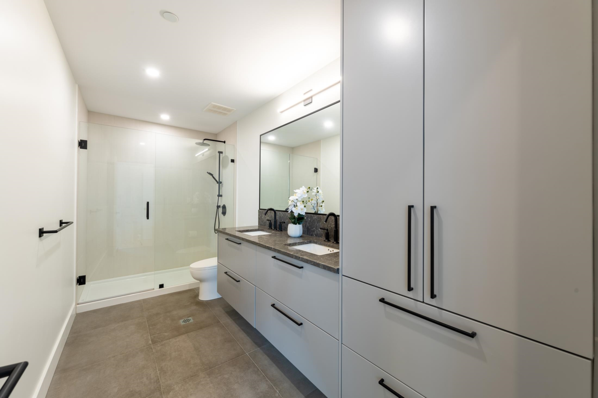 Backyard Photo of 502 20416 Park Avenue, Langley, BC