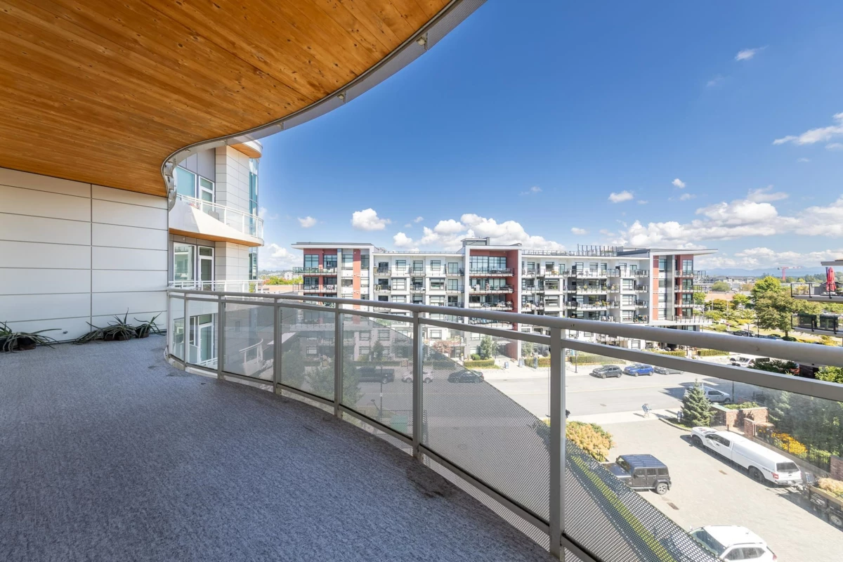 Hallway Photo of 502 20416 Park Avenue, Langley, BC