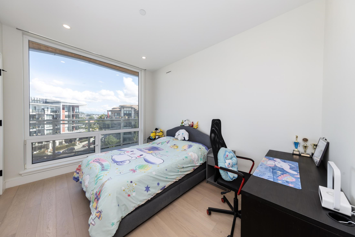 Swimming Pool Photo of 502 20416 Park Avenue, Langley, BC