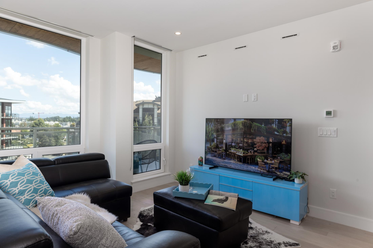 Walk-In Closet Photo of 502 20416 Park Avenue, Langley, BC