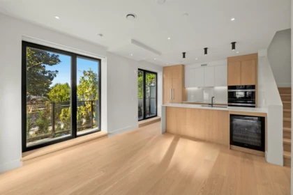 Breakfast Nook Photo of 595 W 29th Avenue, Vancouver, BC