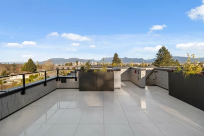 Hot Tub / Spa Photo of 595 W 29th Avenue, Vancouver, BC