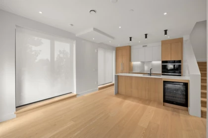 Primary Bedroom Photo of 595 W 29th Avenue, Vancouver, BC