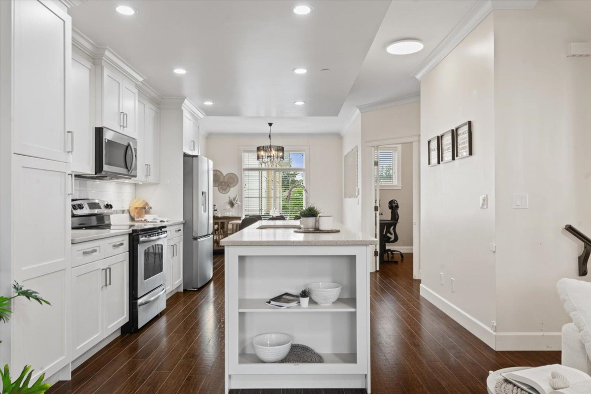 Family Room Photo of 34 45290 Soowahlie Crescent, Chilliwack, BC