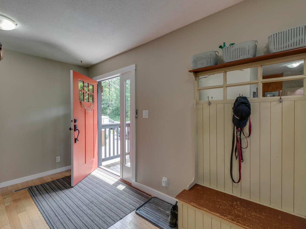 Bedroom 4 Photo of 2111 Mamquam Road, Squamish, BC