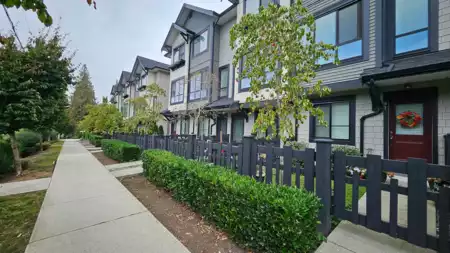 97 8570 204 Street, Langley, BC, Willoughby Heights — 2 bed townhouse for sale