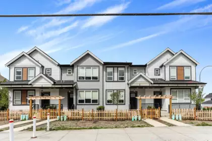20963 83 Avenue, Surrey, BC, Surrey — Row House (Non-Strata) for sale