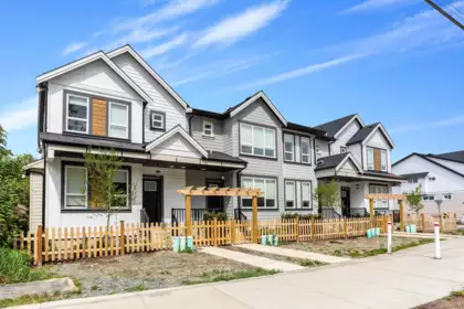 20963 83 Avenue, Surrey, BC, Surrey — Row House (Non-Strata) for sale
