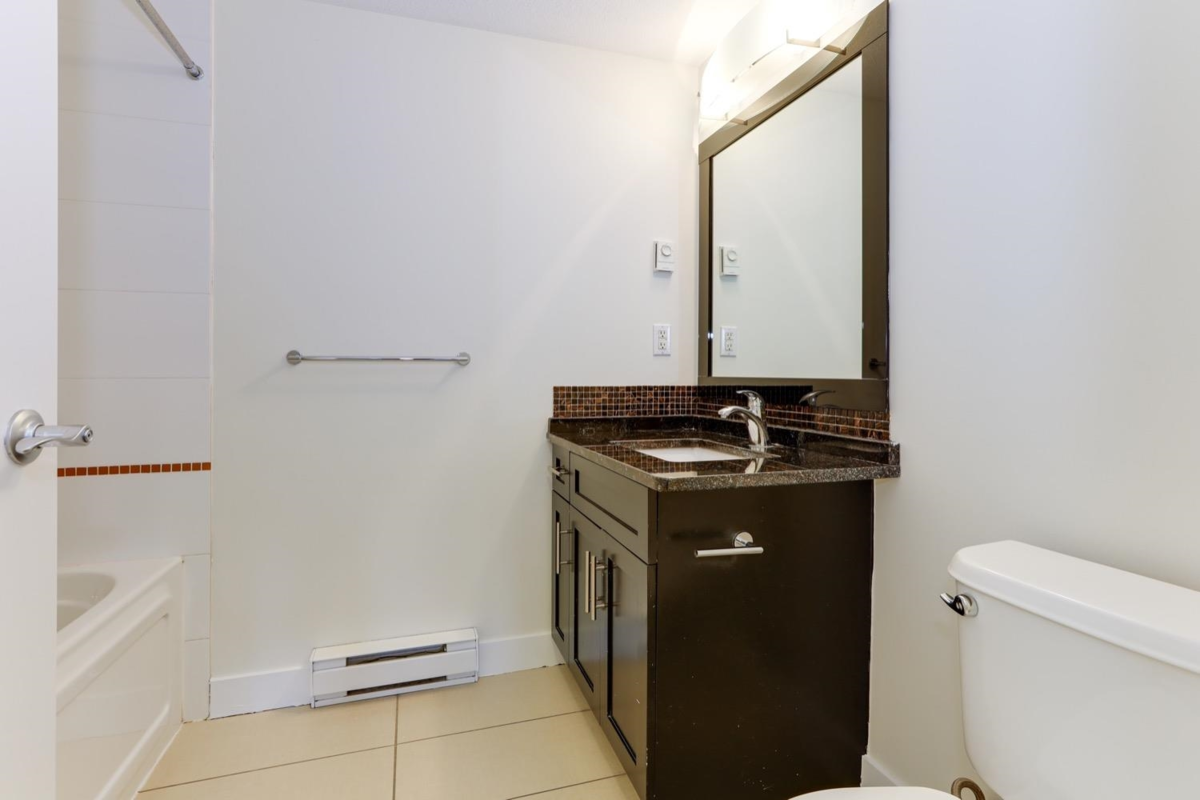 Powder Room Photo of 102 46289 Yale Road, Chilliwack, BC