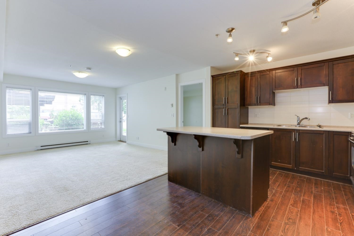 Primary Bedroom Photo of 102 46289 Yale Road, Chilliwack, BC