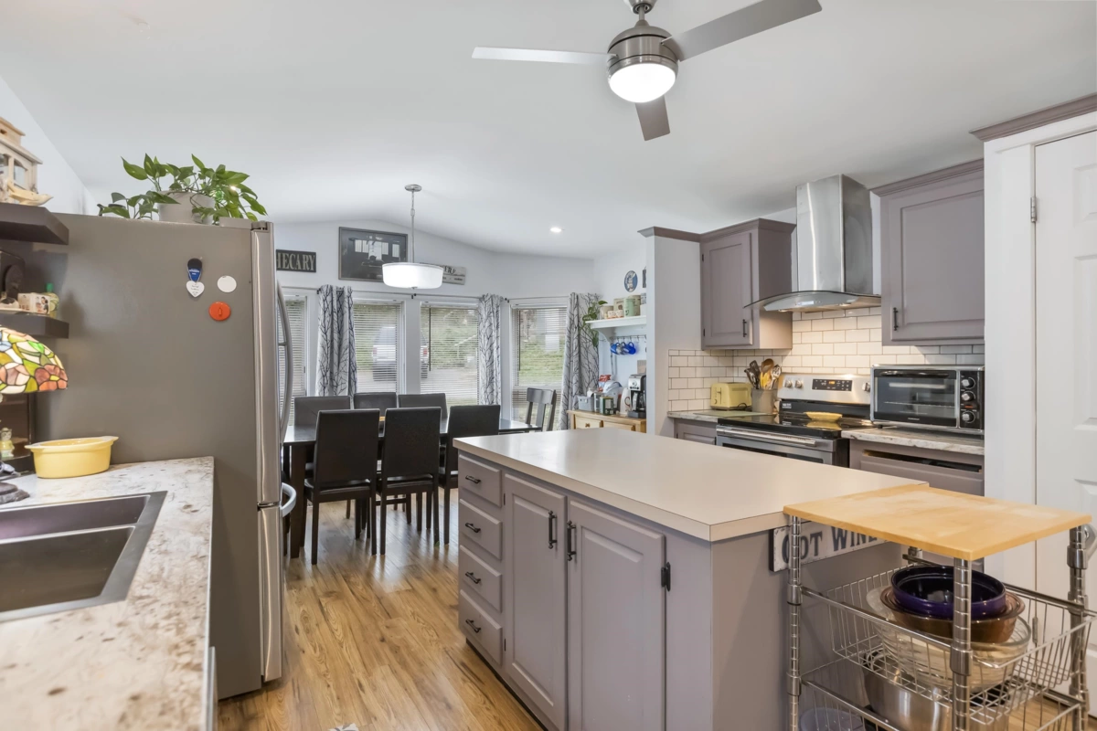 Bedroom 3 Photo of 111 43201 Lougheed Highway, Mission, BC