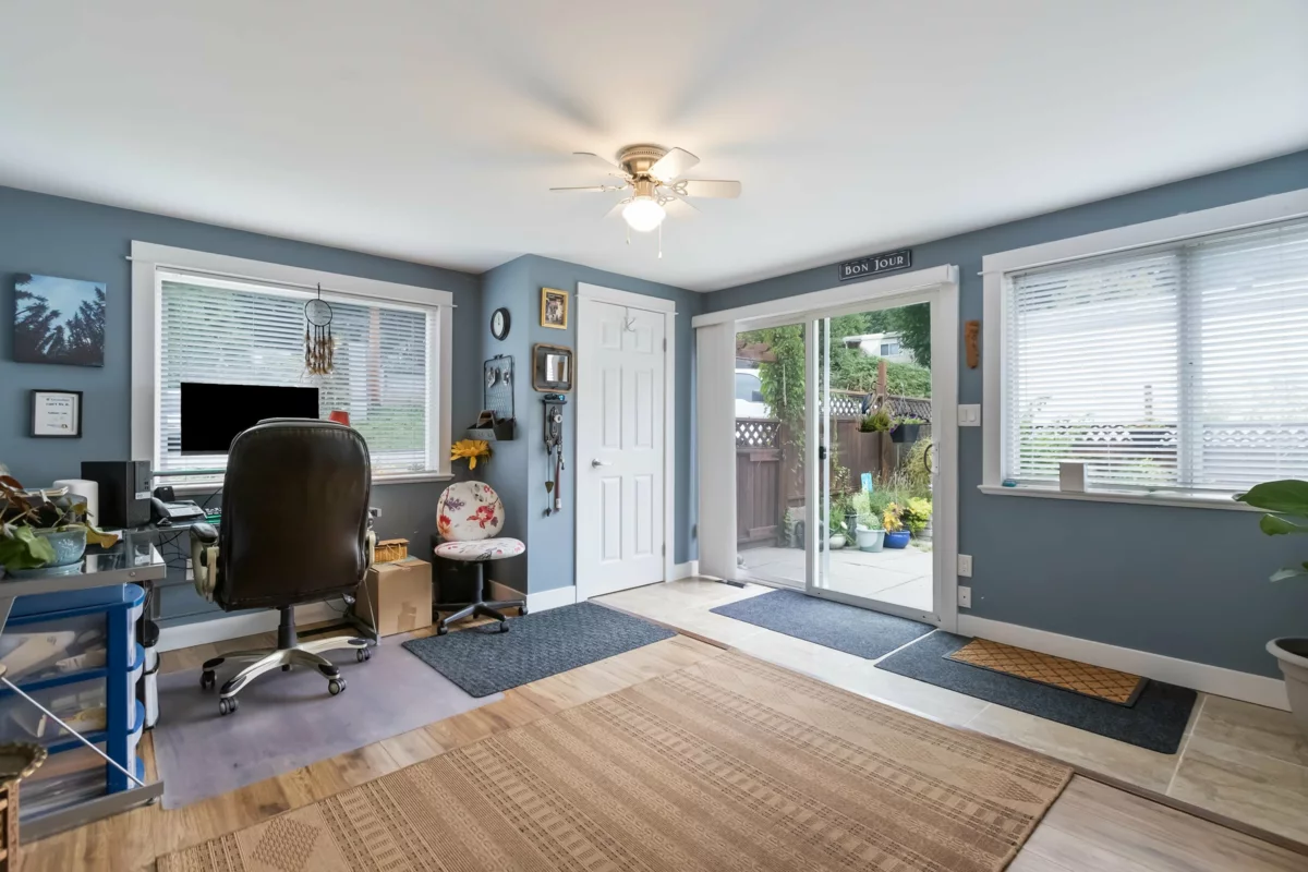 Living Room Photo of 111 43201 Lougheed Highway, Mission, BC