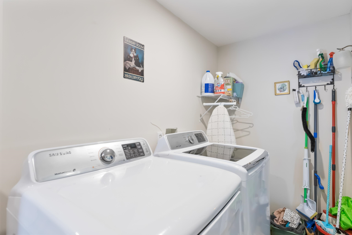 Outdoor Deck Photo of 111 43201 Lougheed Highway, Mission, BC