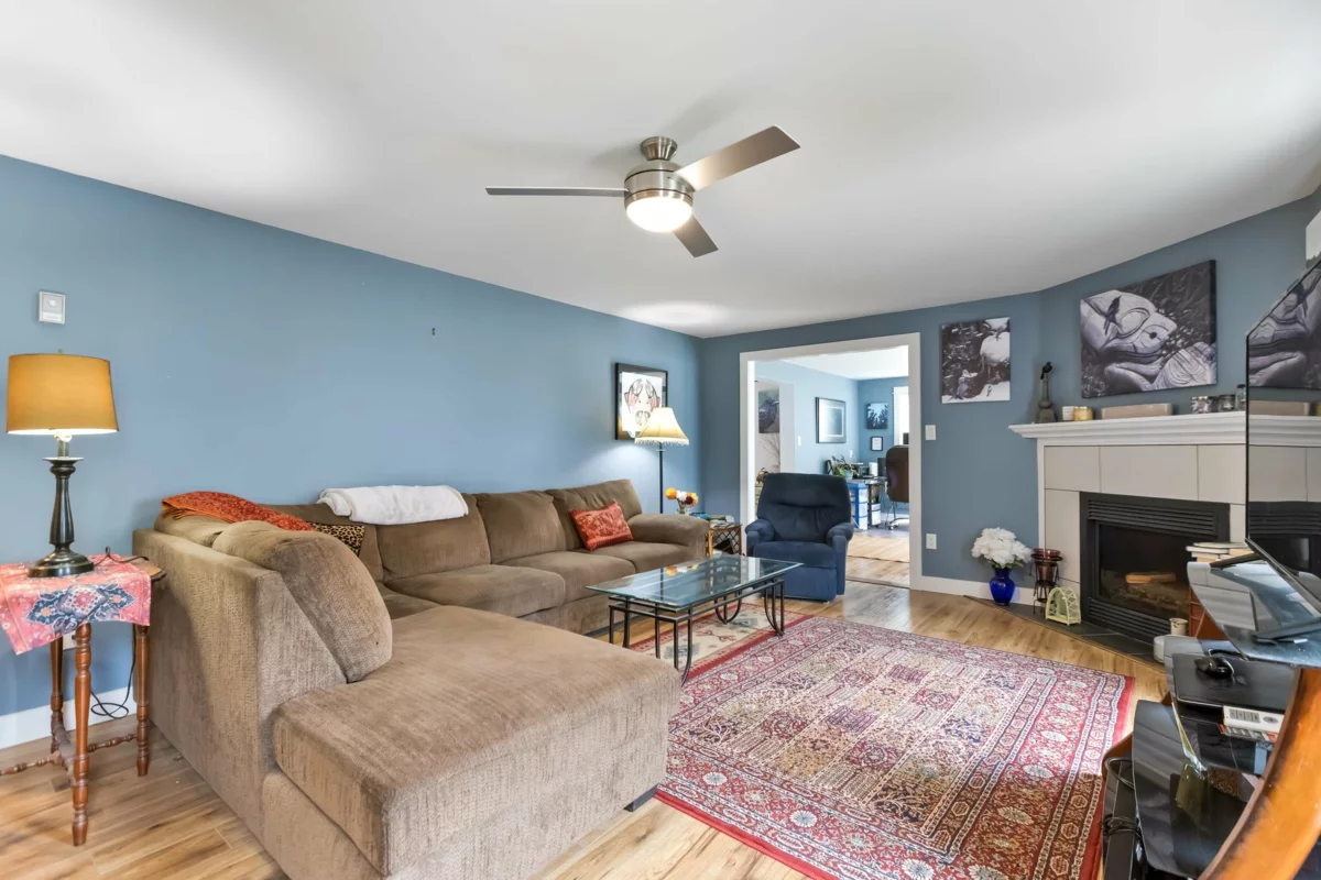 Primary Bathroom Photo of 111 43201 Lougheed Highway, Mission, BC