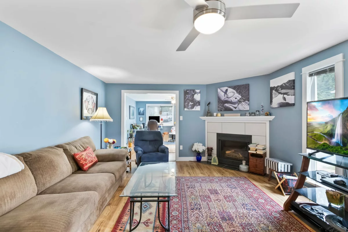 Primary Bedroom Photo of 111 43201 Lougheed Highway, Mission, BC