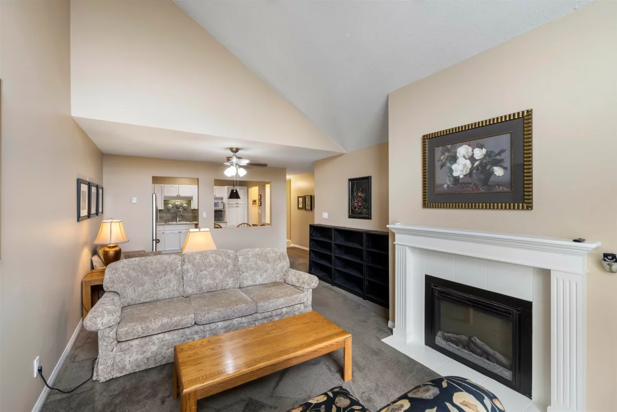 Bedroom 3 Photo of 303 19645 64 Avenue, Langley, BC