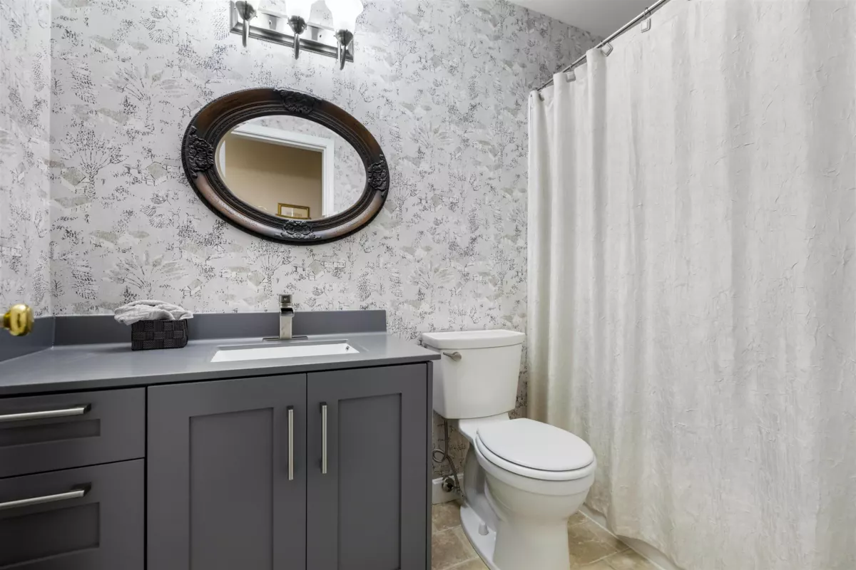 Entry Foyer Photo of 303 19645 64 Avenue, Langley, BC