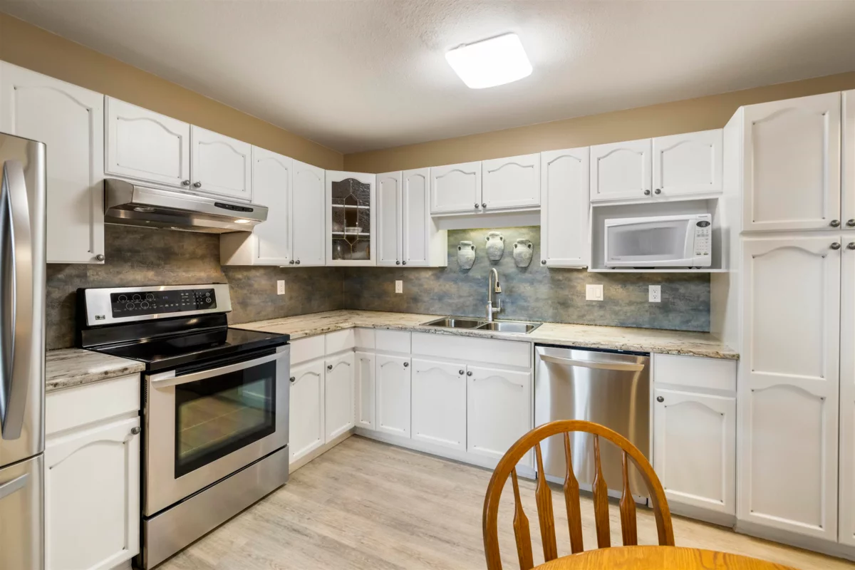 Kitchen Photo of 303 19645 64 Avenue, Langley, BC