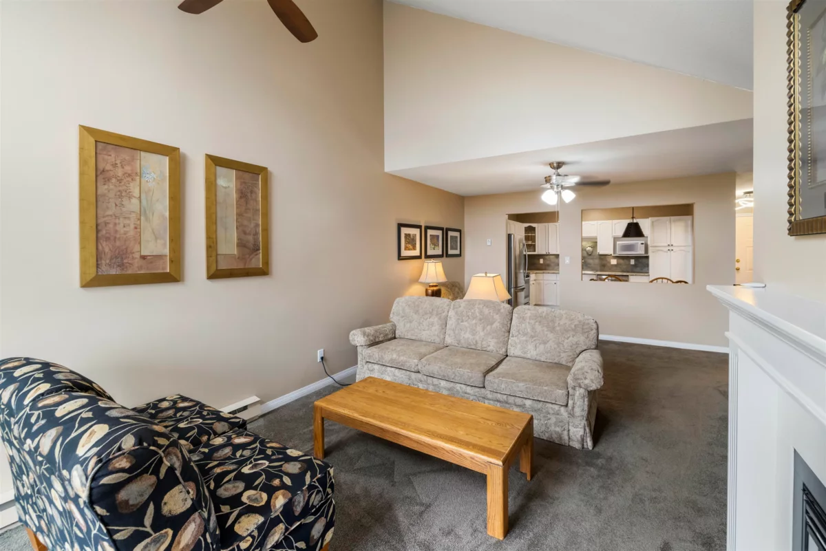 Primary Bathroom Photo of 303 19645 64 Avenue, Langley, BC