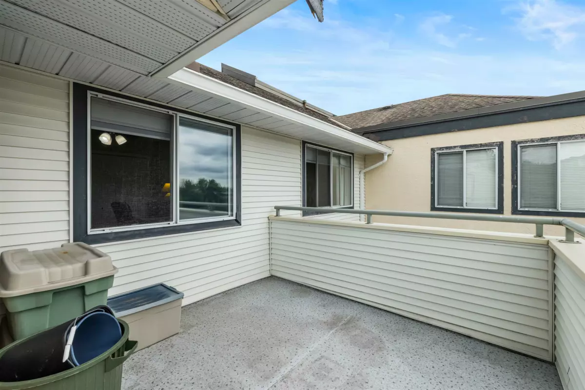 Staircase Photo of 303 19645 64 Avenue, Langley, BC