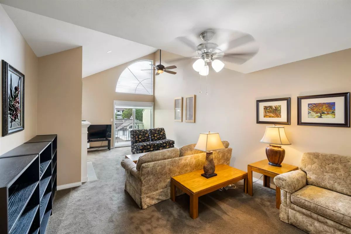 Walk-In Closet Photo of 303 19645 64 Avenue, Langley, BC