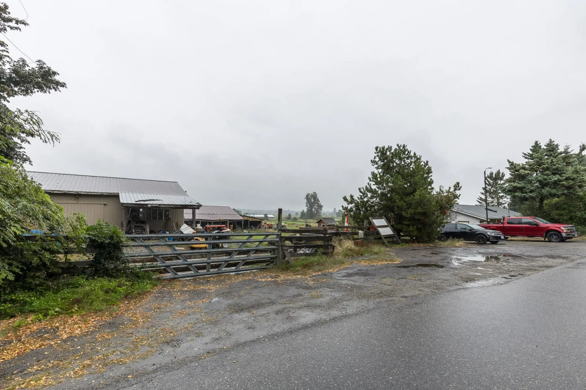 Mudroom Photo of 31211 Olund Road, Abbotsford, BC