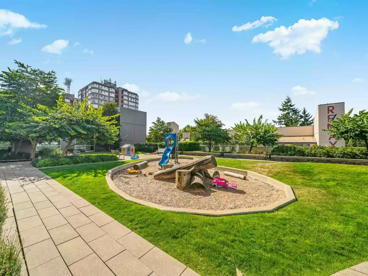 Front Yard Photo of 3109 11967 80 Avenue, Delta, BC