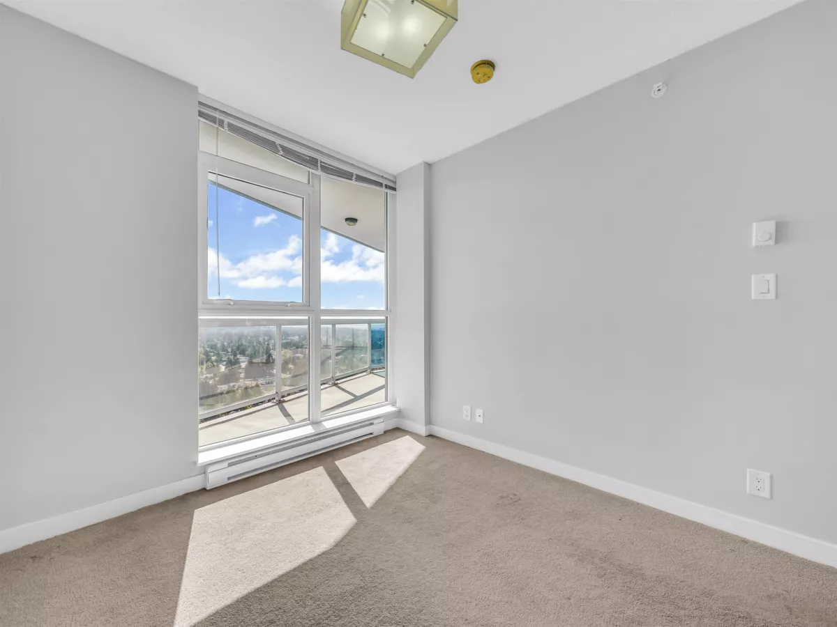 Walk-In Closet Photo of 3109 11967 80 Avenue, Delta, BC