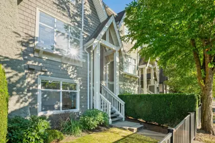 2 7288 Heather Street, Richmond, BC, Richmond — Townhouse for sale