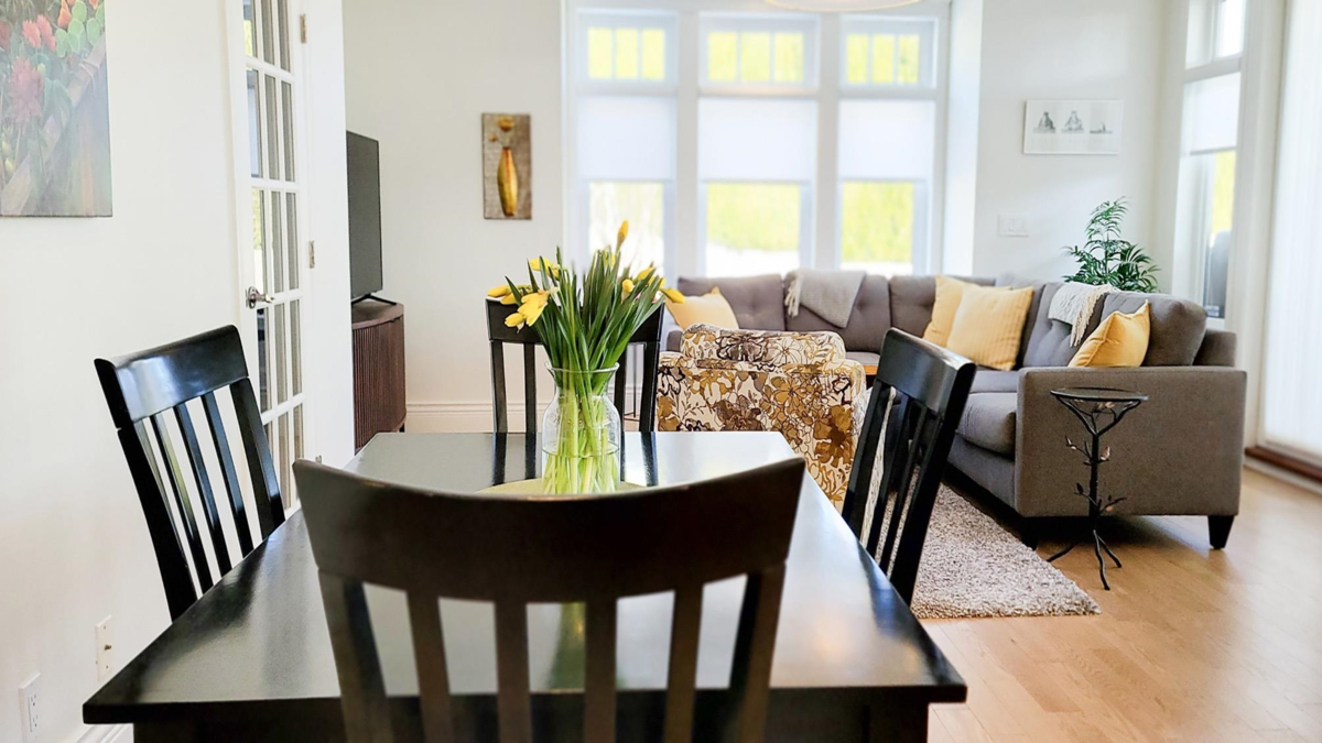 Kitchen Island Photo of 1121 Cypress Street, White Rock, BC