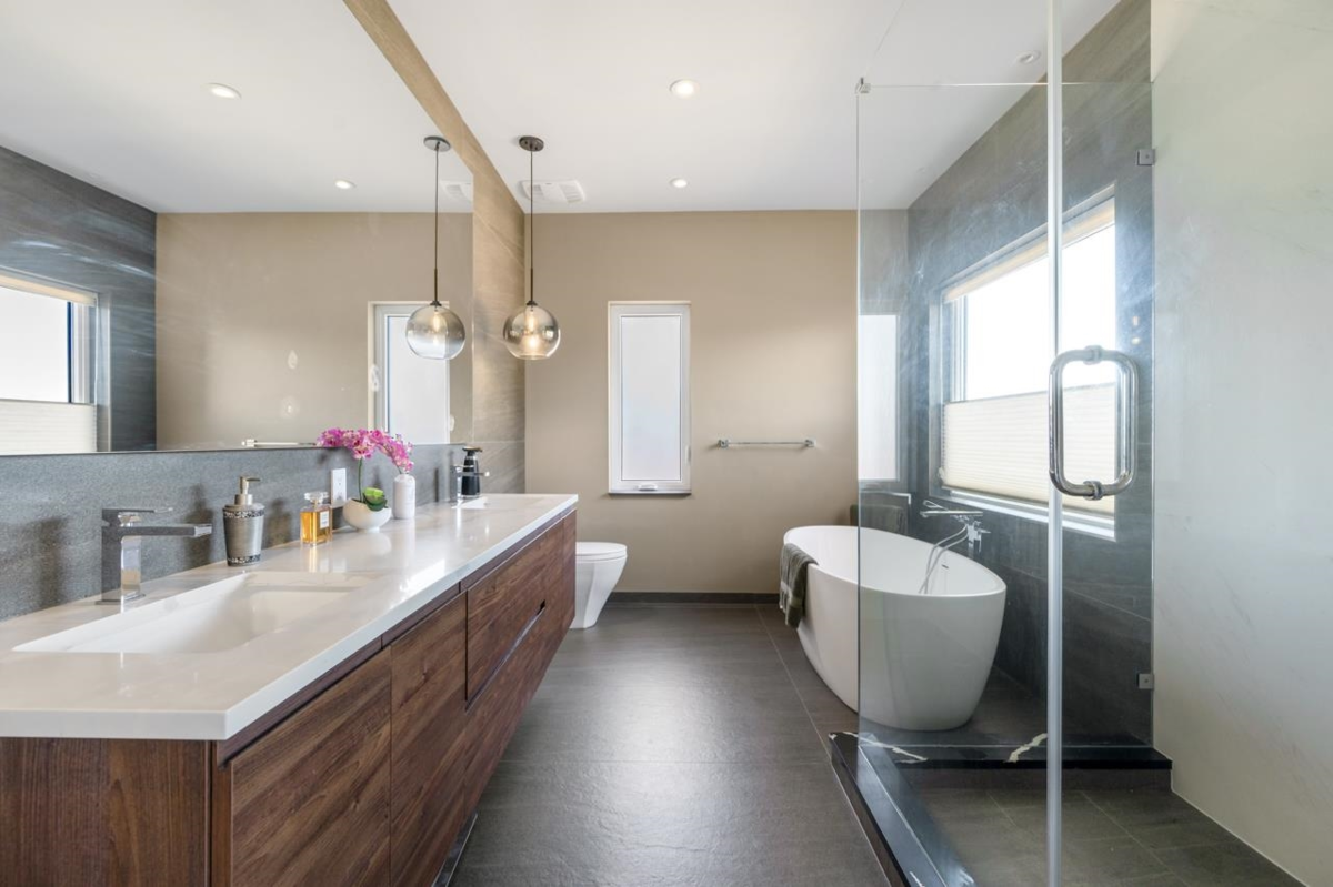 Guest Bathroom Photo of 4380 Lancelot Drive, Richmond, BC