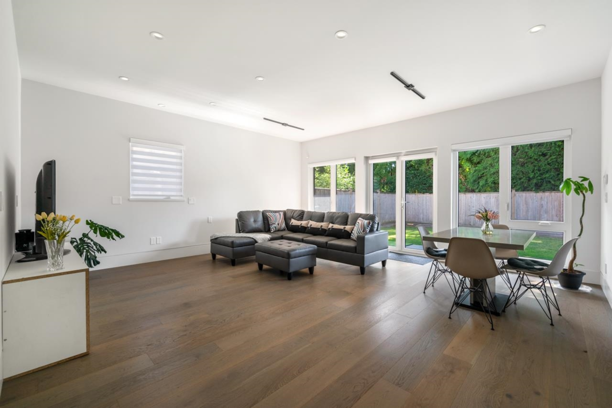 Mudroom Photo of 4380 Lancelot Drive, Richmond, BC