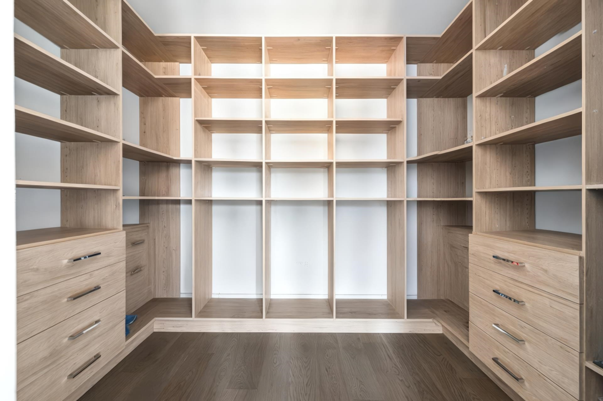 Powder Room Photo of 4380 Lancelot Drive, Richmond, BC