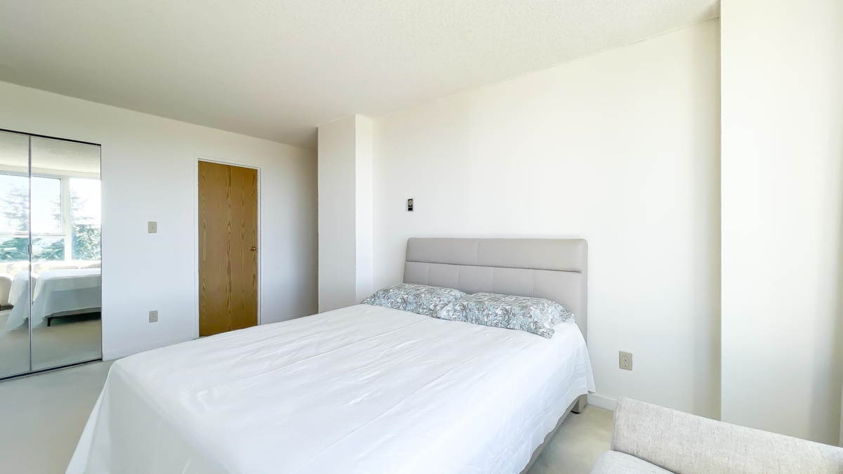 Bedroom 4 Photo of 1204 5790 Patterson Avenue, Burnaby, BC
