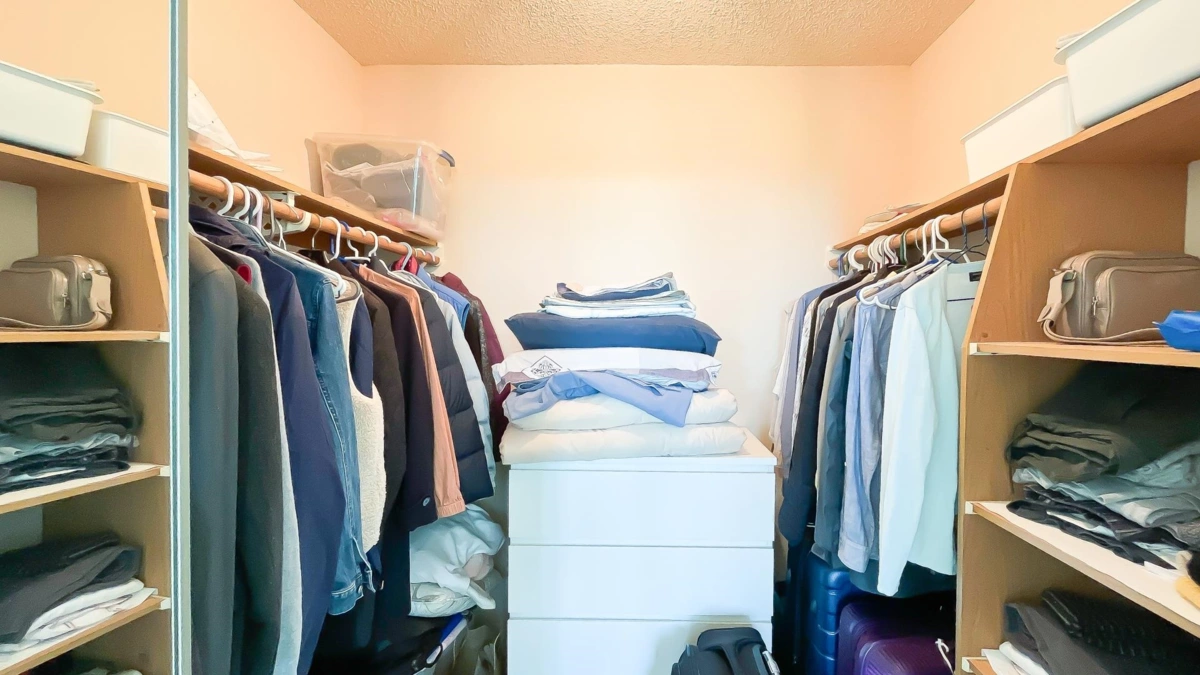 Guest Bathroom Photo of 1204 5790 Patterson Avenue, Burnaby, BC